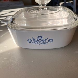 Vintage Pyrex casserole with original glass lid